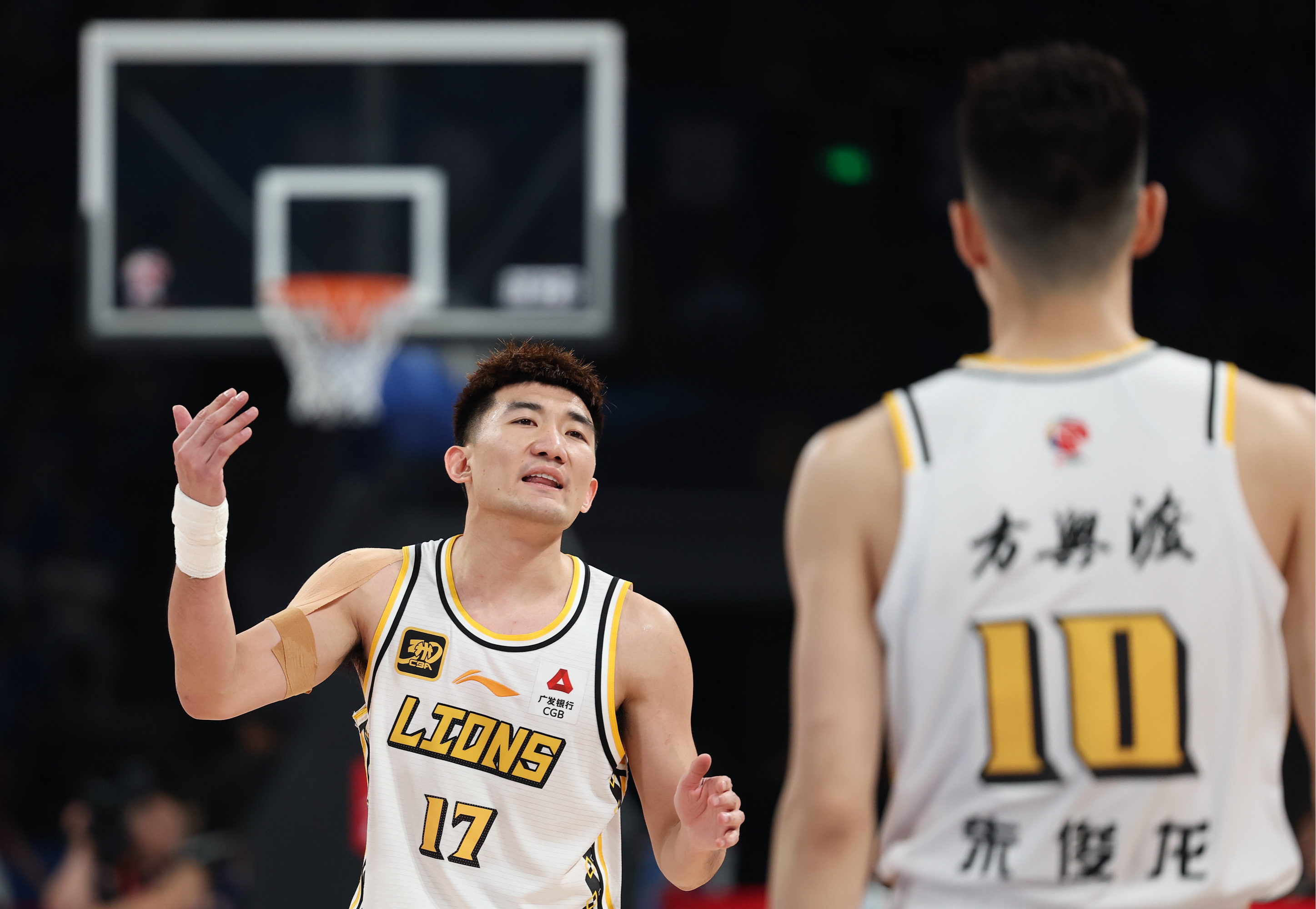 CBA季后赛赛程吃紧,新疆广汇赛后强势反弹,悬念犹存,团队化学反应显著的简单介绍 CBA季后赛赛程吃紧,新疆广汇赛后强势反弹,悬念犹存,团队化学反应显著的简单介绍